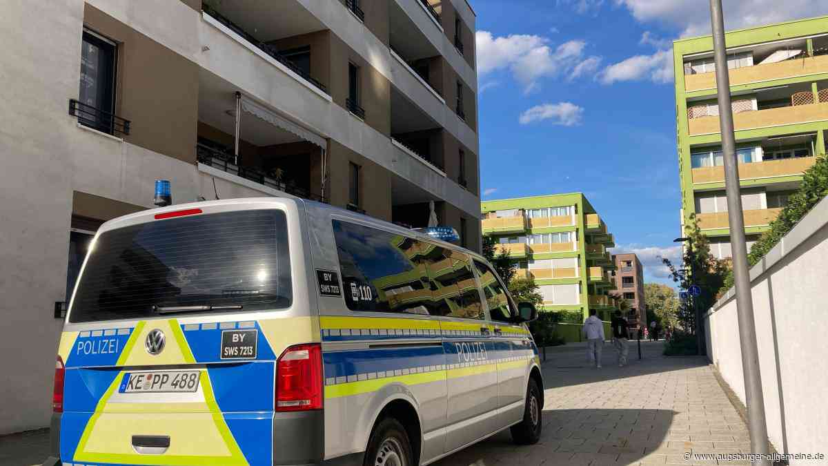 Feuerwehreinsatz an der Caponniere wegen brennender Bambusmatte