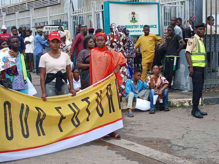 Updated: CSOs protest at Finance Ministry, demand end to excessive borrowing