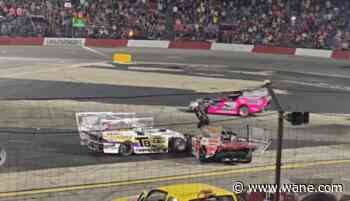 Angry mob swarms race car driver after unsportsmanlike crash at Indianapolis Speedrome