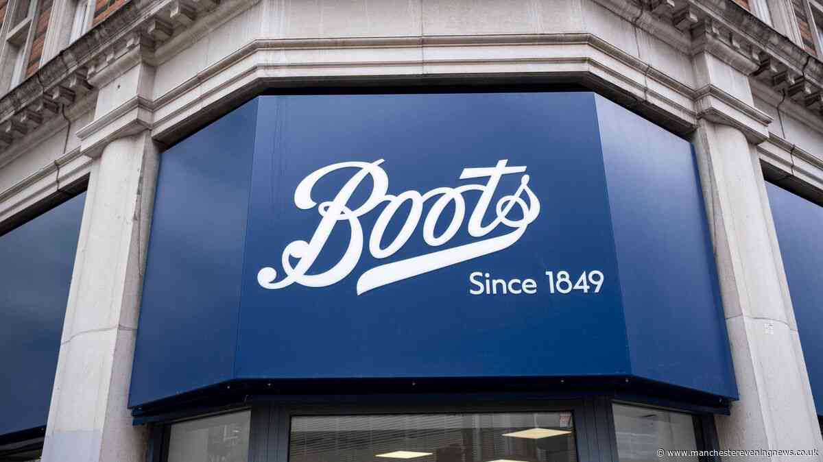 Boots shoppers race to buy £70 luxury star gift beauty box for just £35