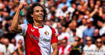 Feyenoord legt uitblinker Gjivai Zechiël langer vast: ‘Ik weet dat ik hier nog veel stappen kan maken’