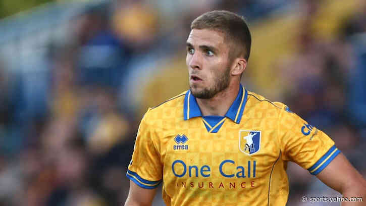 Dodgson 'let everyone down' with red card - Clough