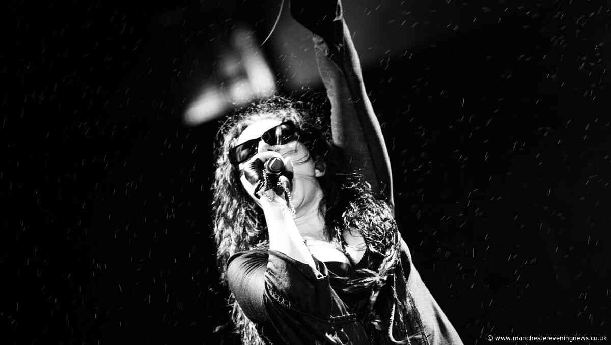 Charli XCX fans call presale 'biggest joke' as thousands join ticket queues