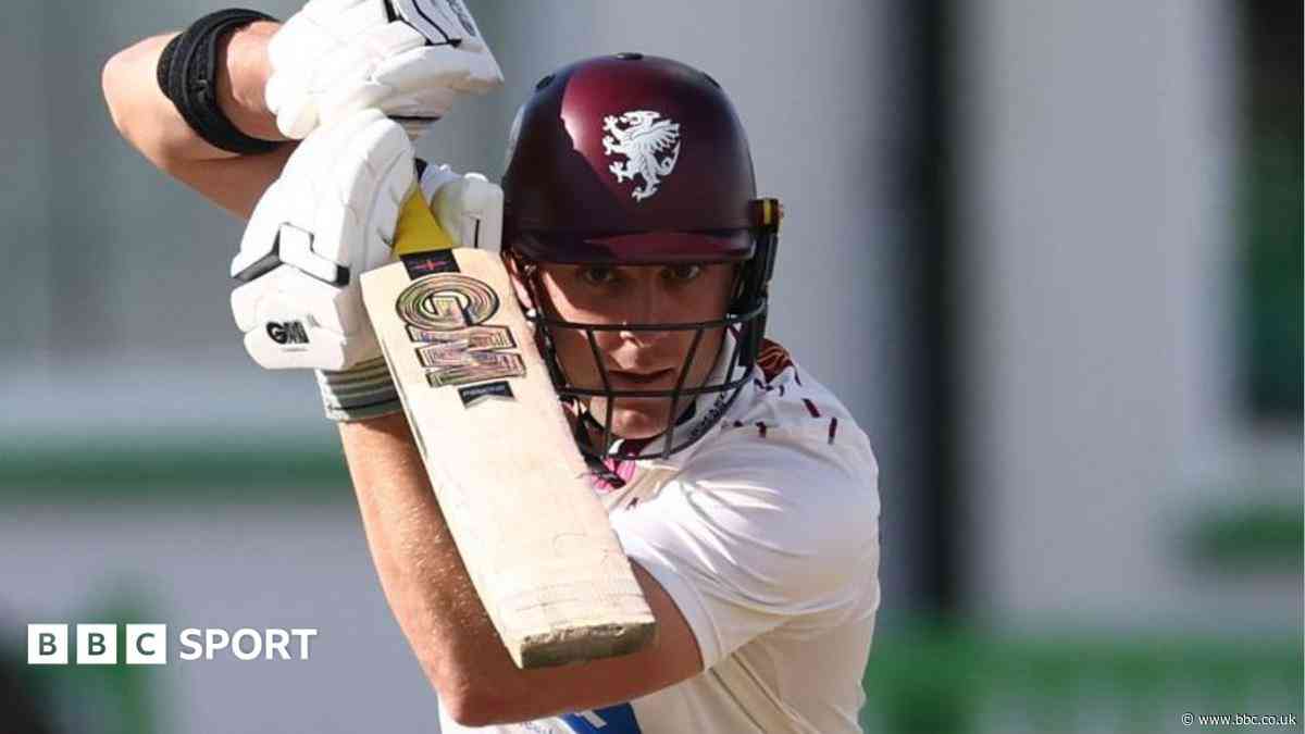 Somerset struggle in chase of 287 to beat Yorkshire