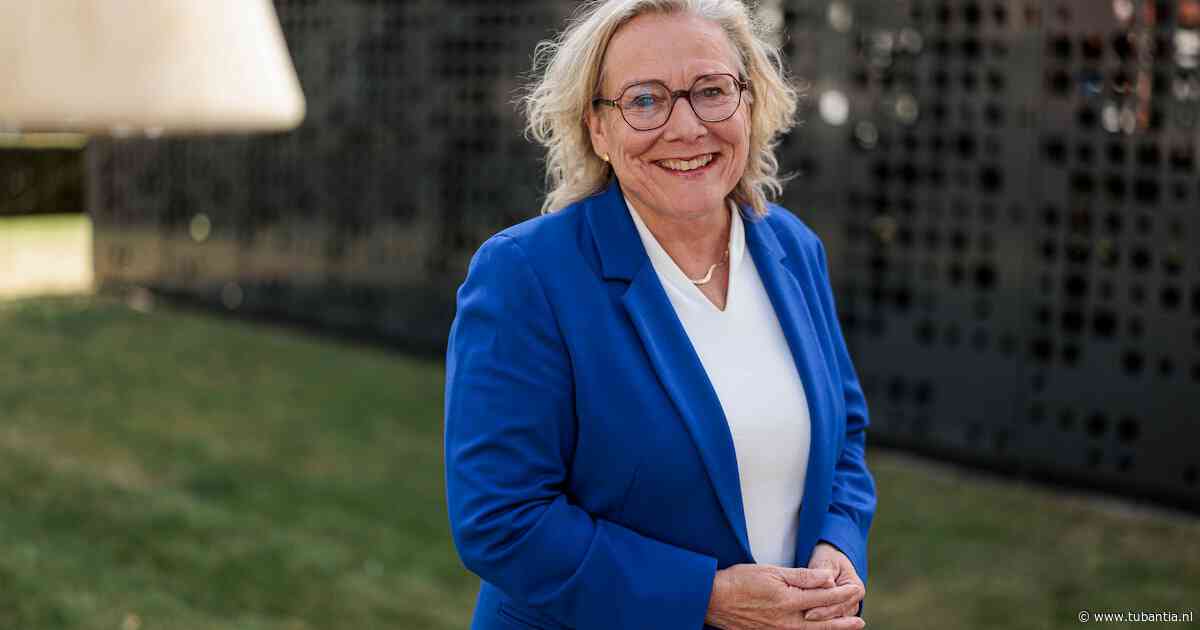 Ank Bijleveld ziet in de Rijksbegroting kansen voor Twente, maar ook een addertje onder gras...