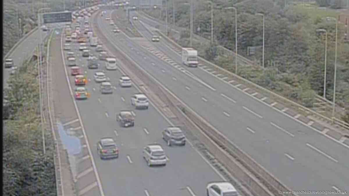 M60 traffic RECAP as long queues form over Barton Bridge