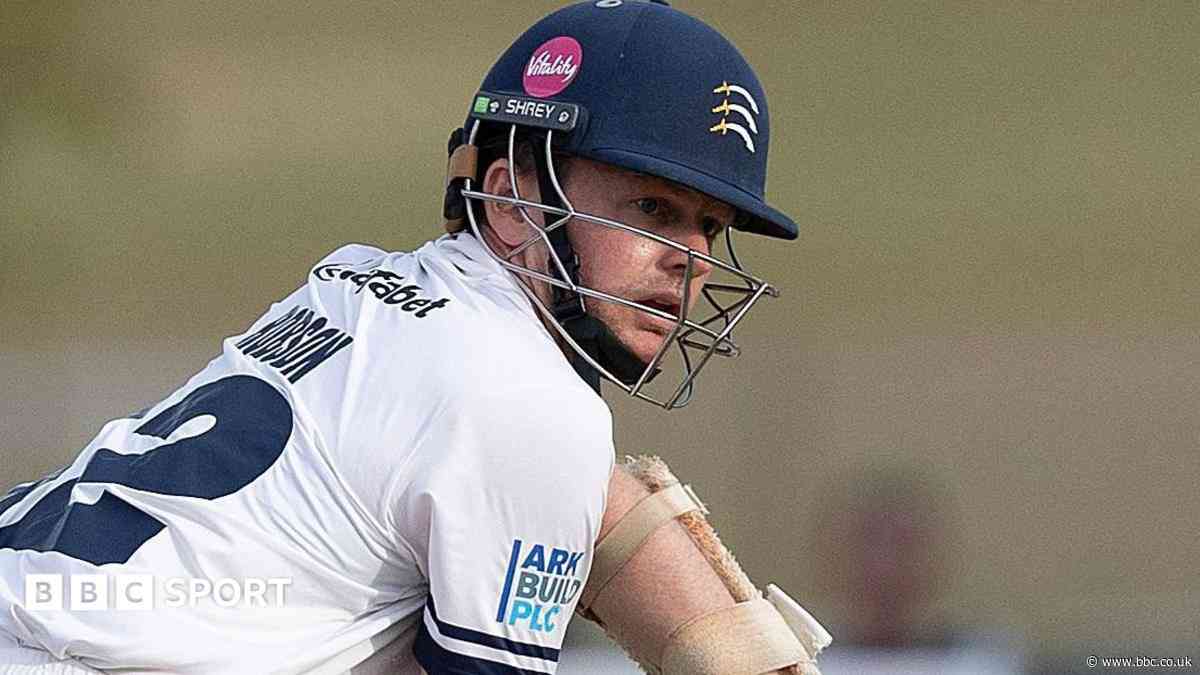 Middlesex build big lead at Gloucestershire