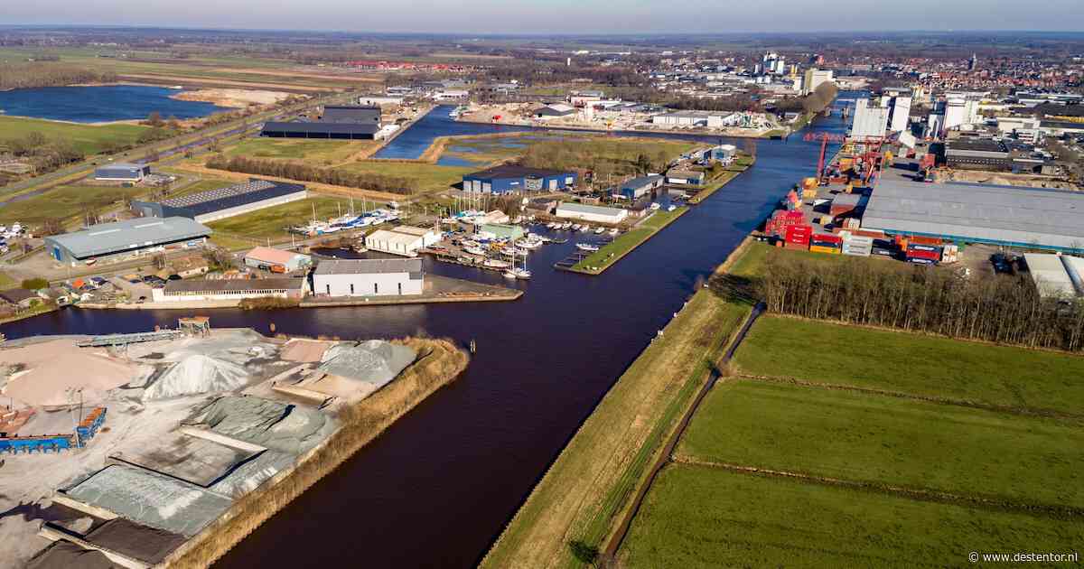 Staphorst en Meppel verkennen drijvende asielopvang voor 300 vluchtelingen in Wachthaven
