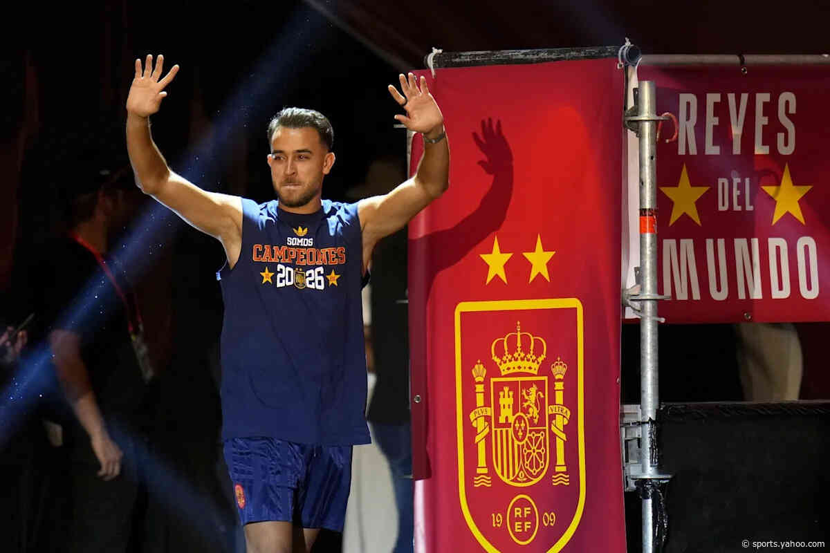 Eric Garcia talks Lamine, Messi, Joan Garcia, Szczesny, Champions League, Ballon d’Or: ‘He deserves it’