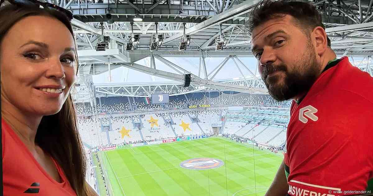 Het is gelukt! NEC-supporter Levi zit in het stadion, alleen heet hij vanavond Luigi en mag hij niet praten