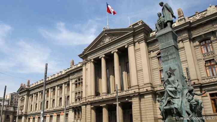 Suprema condenó a notario por autorizar escritura con cédulas falsas