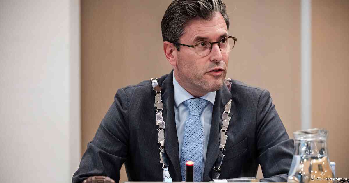 Burgemeester Overasselt roept kabinet op zware criminaliteit harder aan te pakken na massaal geweld
