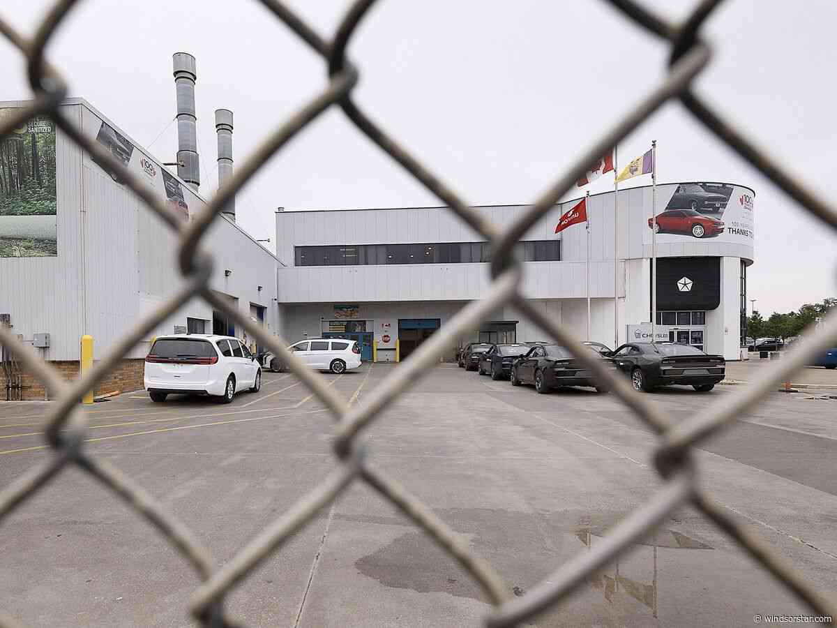 Strike threat hangs over Windsor Assembly Plant as Brampton fight continues with Stellantis