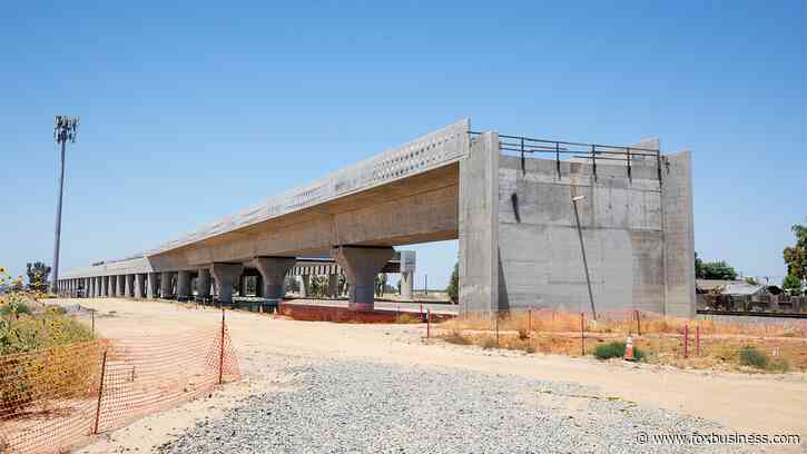 California high-speed rail consultants billed taxpayers for a private plane, tiki bars and cigar lounges
