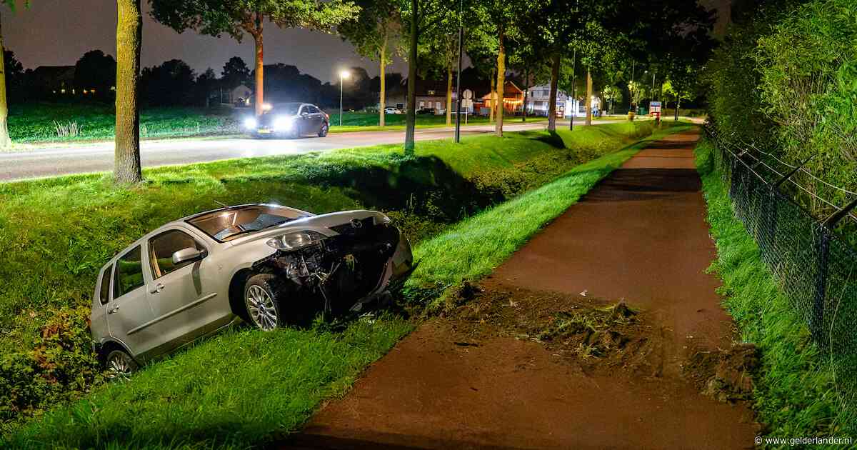 Auto belandt in greppel na eenzijdig ongeval bij Beuningen