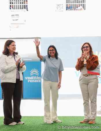 Delcy Rodríguez entregó 339 viviendas rehabilitadas en Caracas, Aragua y La Guaira