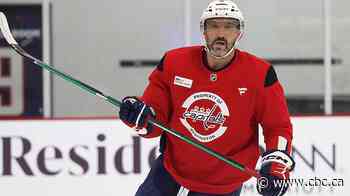 Alex Ovechkin says he's 'for peace and love' after appearing in ad for Putin-aligned party