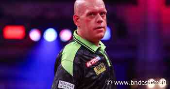 Ongeloof in Amsterdam: titelverdediger Michael van Gerwen mist zes (!) wedstrijdpijlen en verliest