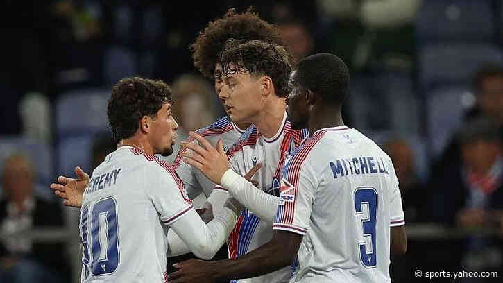 Palace sweep aside Lech Poznan on Europa League debut