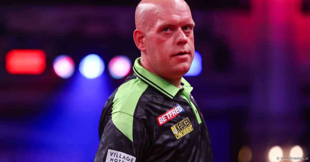 Ongeloof in Amsterdam: titelhouder Michael van Gerwen woest op zichzelf na missen zes wedstrijdpijlen: ‘Ik ben hier doodziek van’