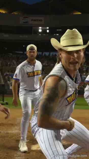 The Texas Tailgaters brought the FUEGO 🔥⚾️ #fuego #pitbull #mrworldwide