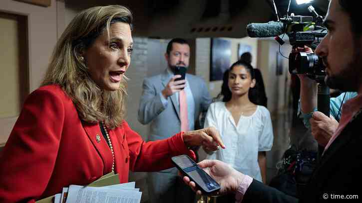 Trump-backed congresswoman criticizes Trump's immigration policies