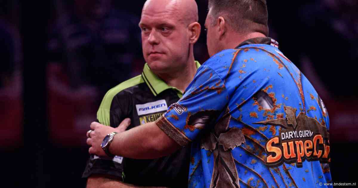Titelhouder Michael van Gerwen woest op zichzelf na missen zes wedstrijdpijlen in Amsterdam: ‘Doodziek van’