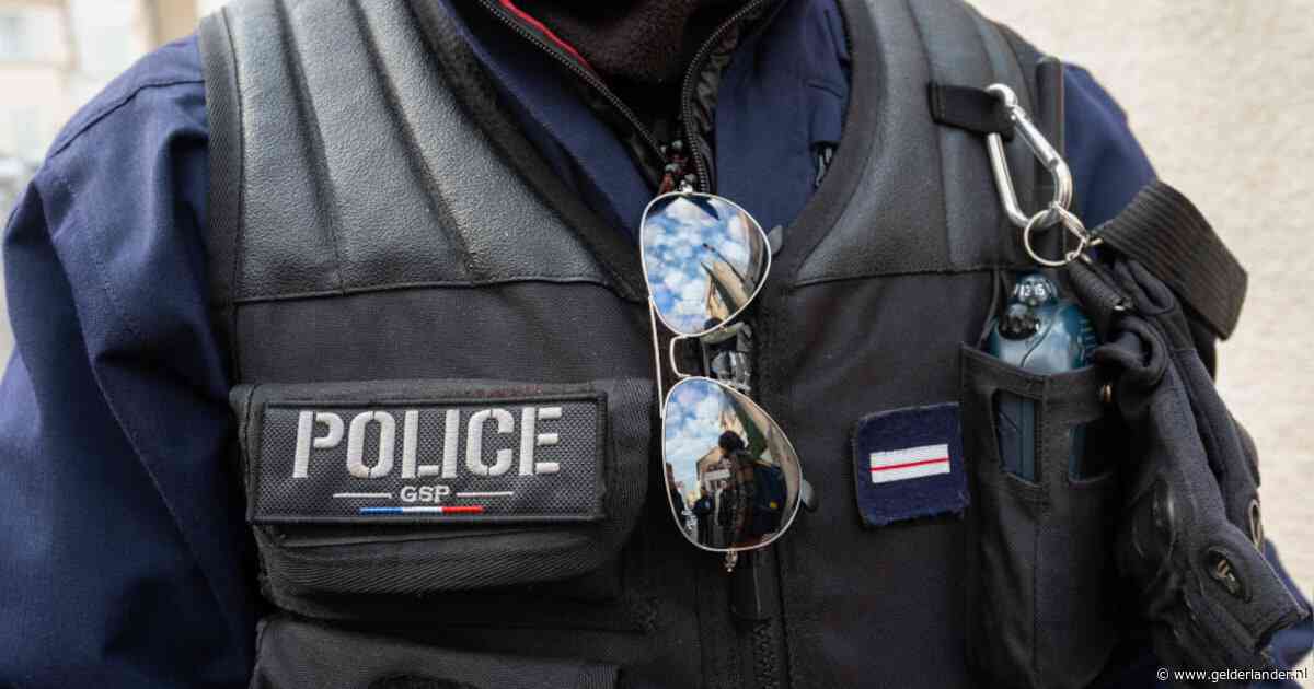 Extreemrechtse politieagent opgepakt in Frankrijk: verdacht van plannen aanslag