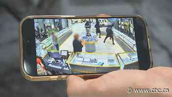 Smash-and-grab jewelry store heists on rise in Quebec, youth involvement raises concerns