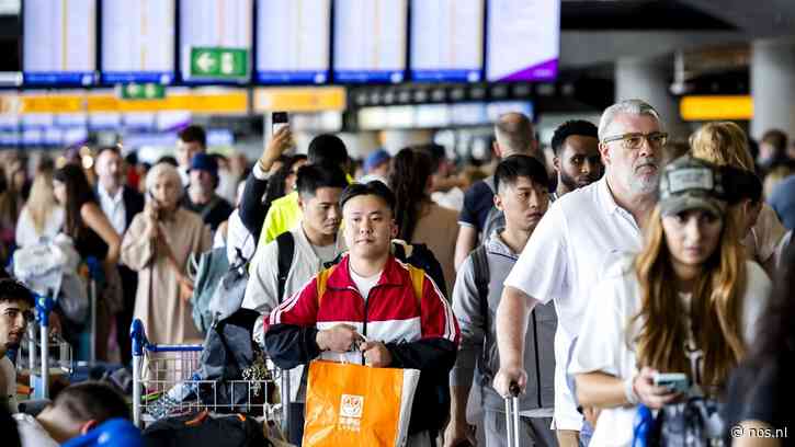 Schiphol en vakbonden sluiten overeenkomst, beveiligers gaan niet meer staken