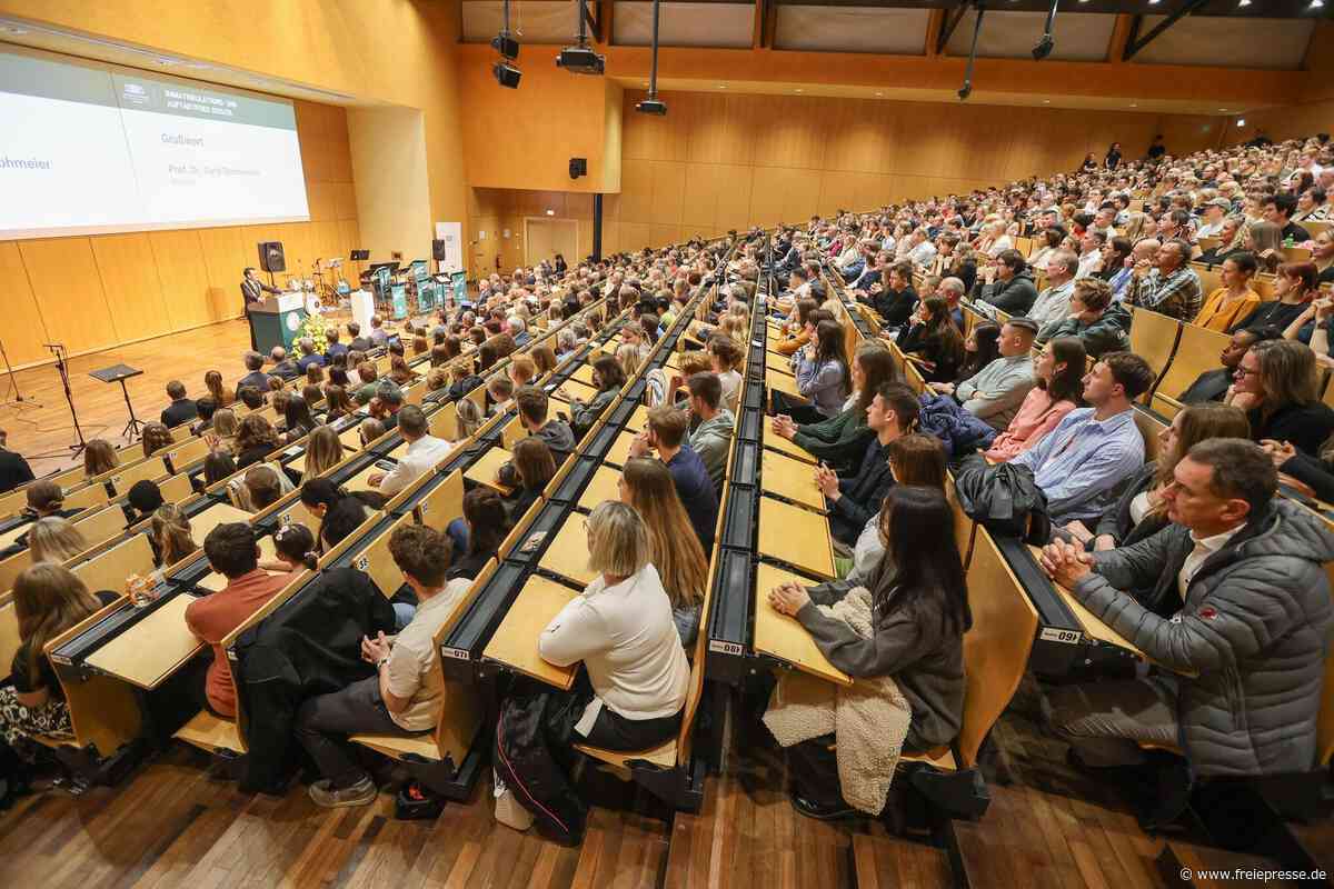 TU Chemnitz muss 200 Stellen einsparen: Was das für die Uni und Studierende bedeutet