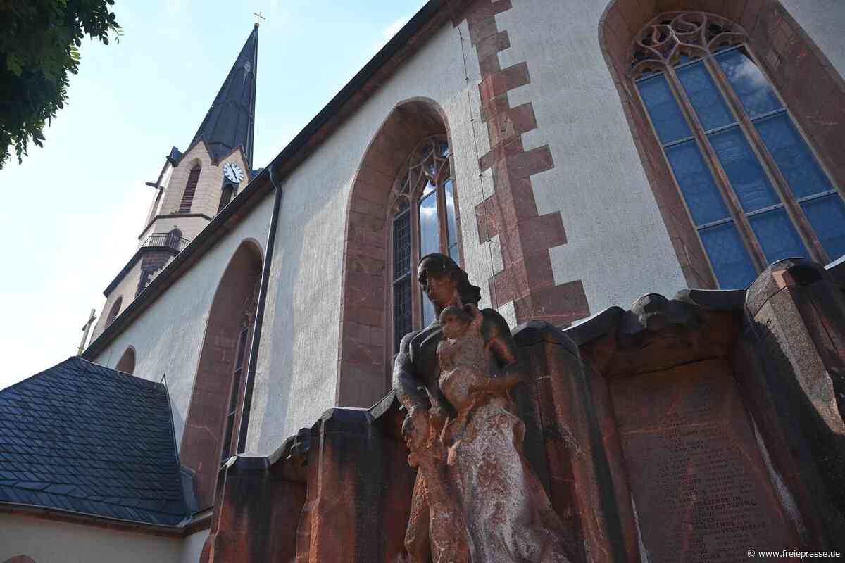 Innenministerium äußert sich zu Schmiererei an Burgstädter Stadtkirche