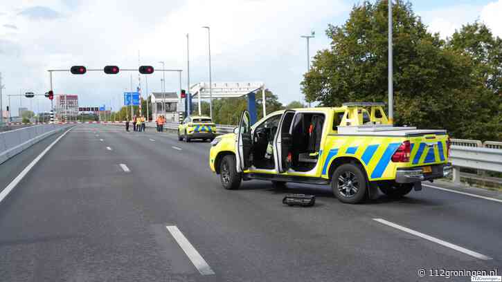 Euvelgunnerbrug N7 tijdelijk 2 kanten dicht na ongeval met vrachtwagen (update)