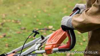 Gardeners urged to stop cutting grass by specific date to avoid winter damage