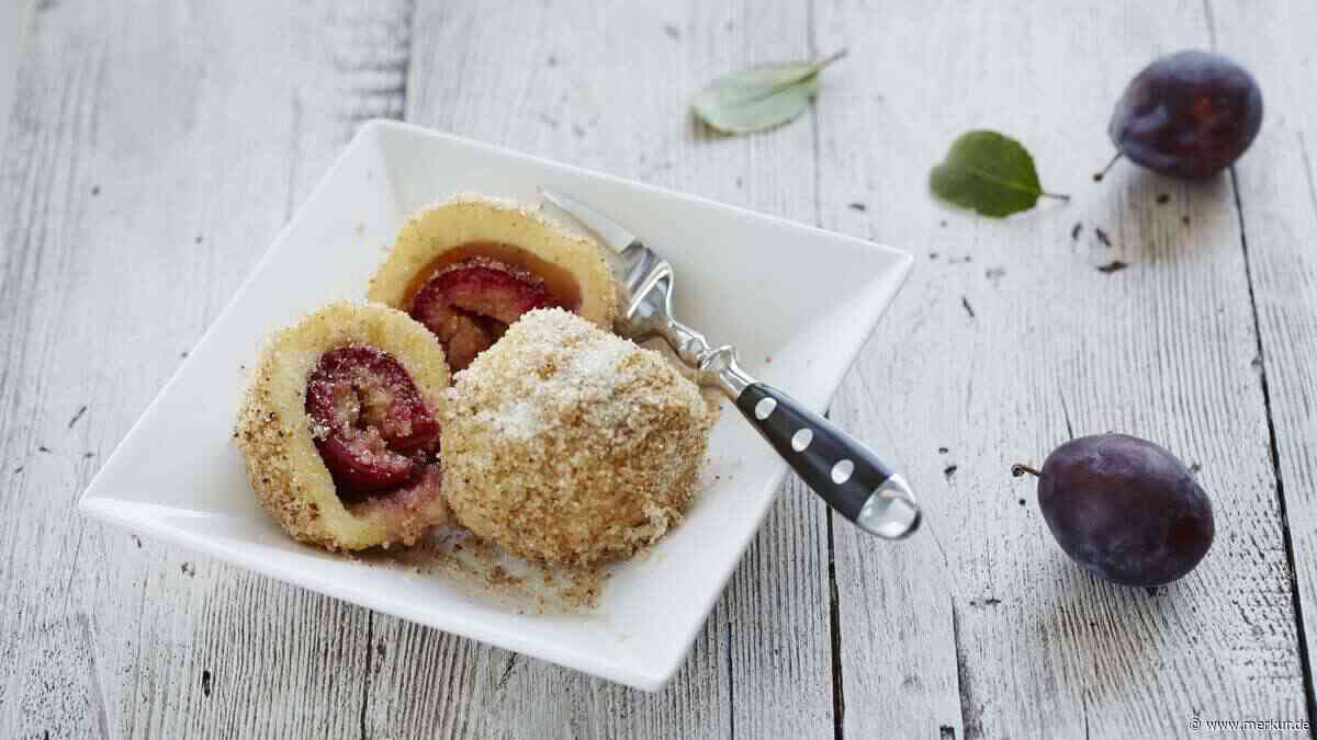 Zwetschgenknödel: Kartoffelteig umhüllt saftige Zwetschgen, mit süßer Überraschung