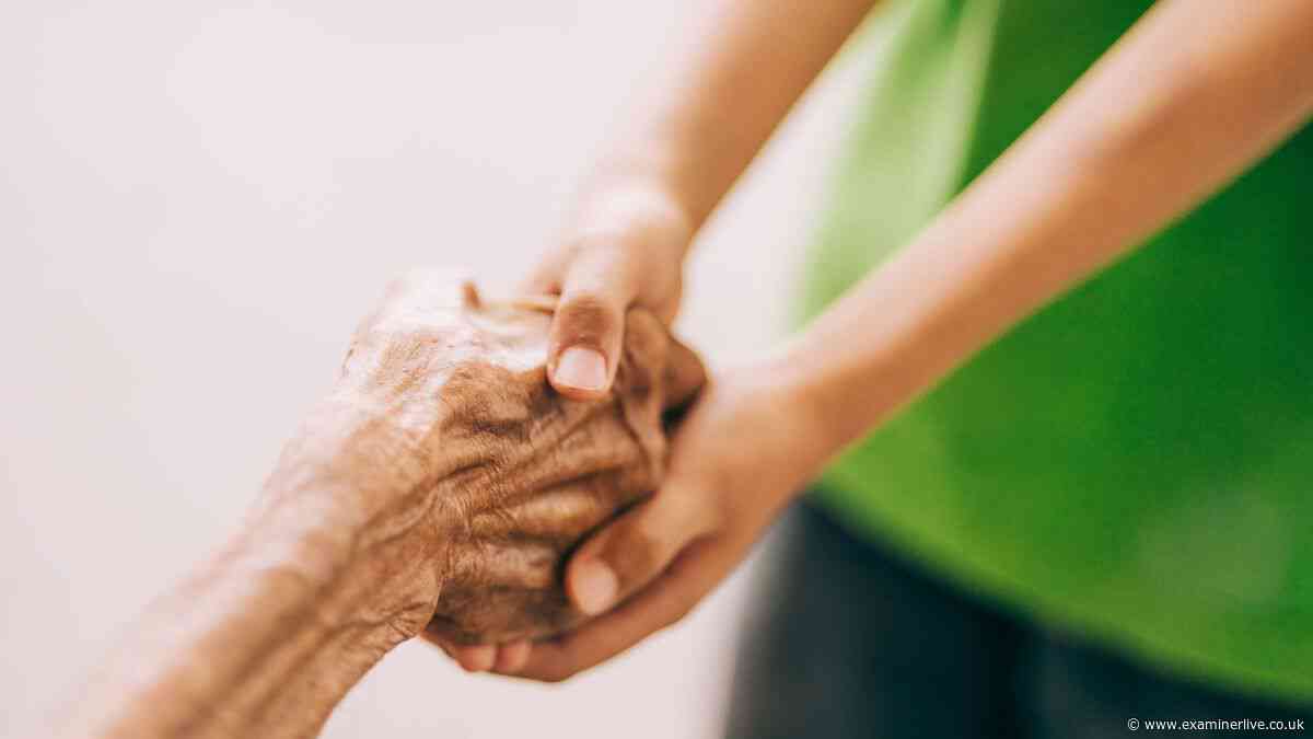 DWP State pensioners aged over 80 set for automatic £300 payment in banks