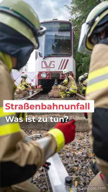 Übung der Feuerwehr Duisburg - Einsatzmeldung: Person unter Straßenbahn