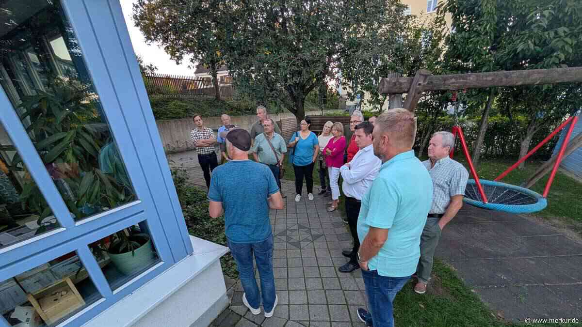Fensterrahmen bröckeln schon: Hohenkammers Kindergarten wird saniert