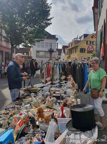 Weinheim – Flohmarkt und charmante Gastlichkeit – Straßenfest im Viertel am Rodensteiner Brunnen in Weinheim am Samstag, 26. September