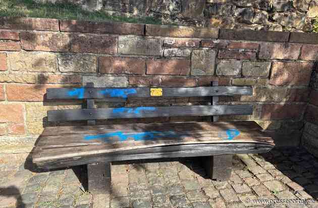 POL-PDLD: Farbschmiererei in Gleiszellen-Gleishorbach: Zierbrunnenanlage "Am Falltor" nahe der St. Dionysius Kapelle mit blauer Sprühfarbe beschädigt