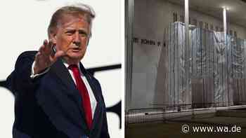 Fotos zeigen Trump mit mysteriösem Dokument: Droht dem Kennedy Center jetzt der Abriss?