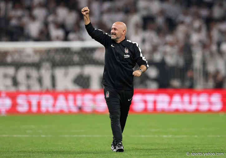 Besiktas’ special tribute to Italiano as coach wins fans’ hearts