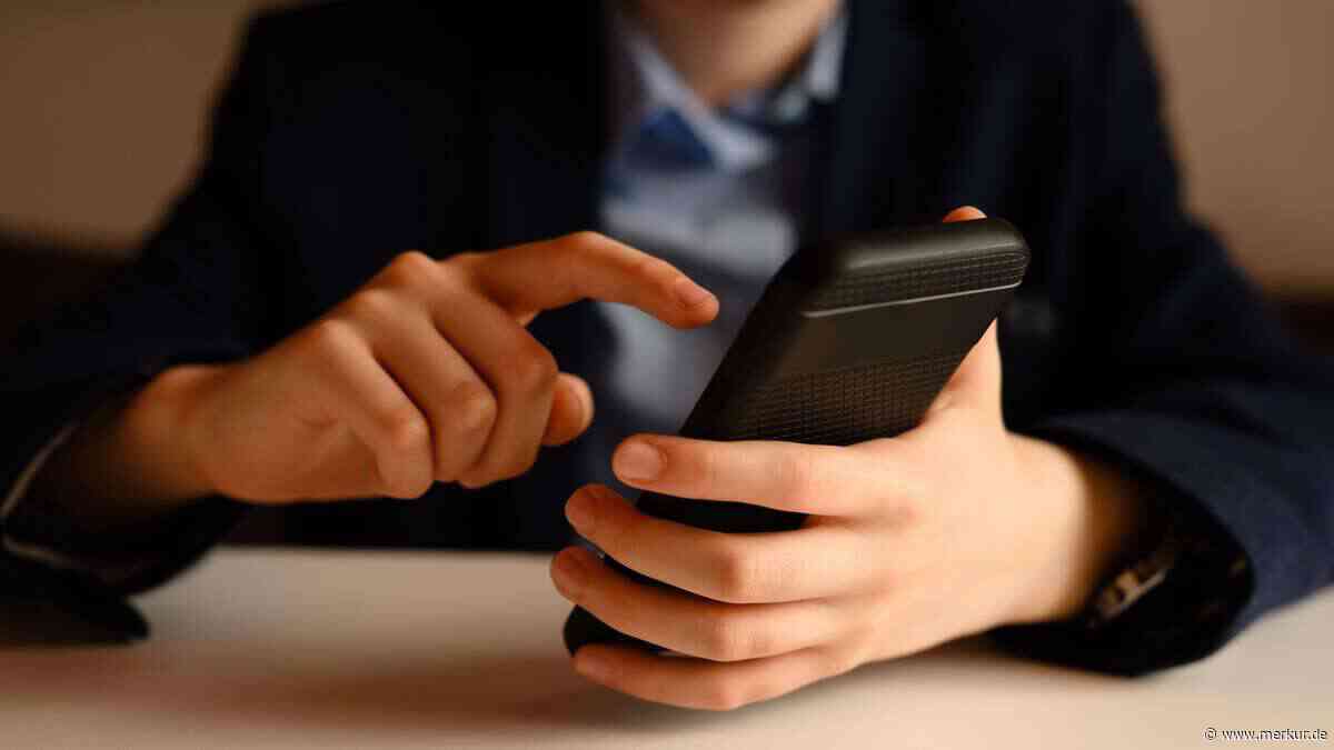 Landratsamt startet WhatsApp-Kanal für Krisen- und Katastrophenfälle