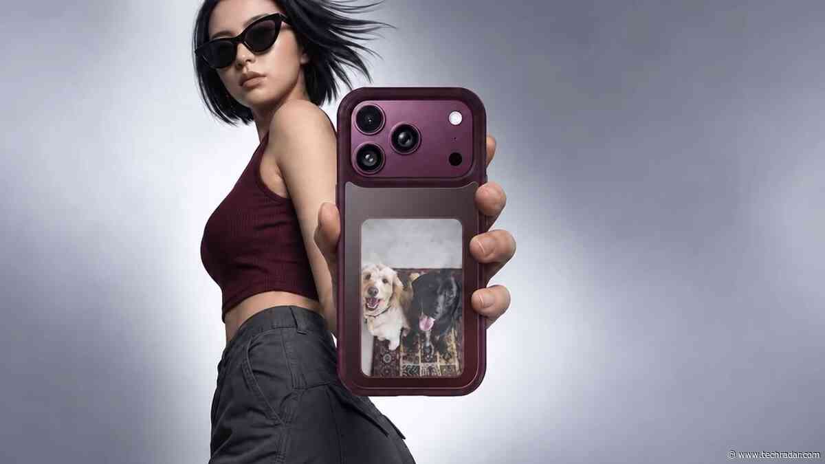 This new Ugreen case adds an E Ink screen to the back of your iPhone 18 Pro — but it’s no match for my Xteink X4 Pro