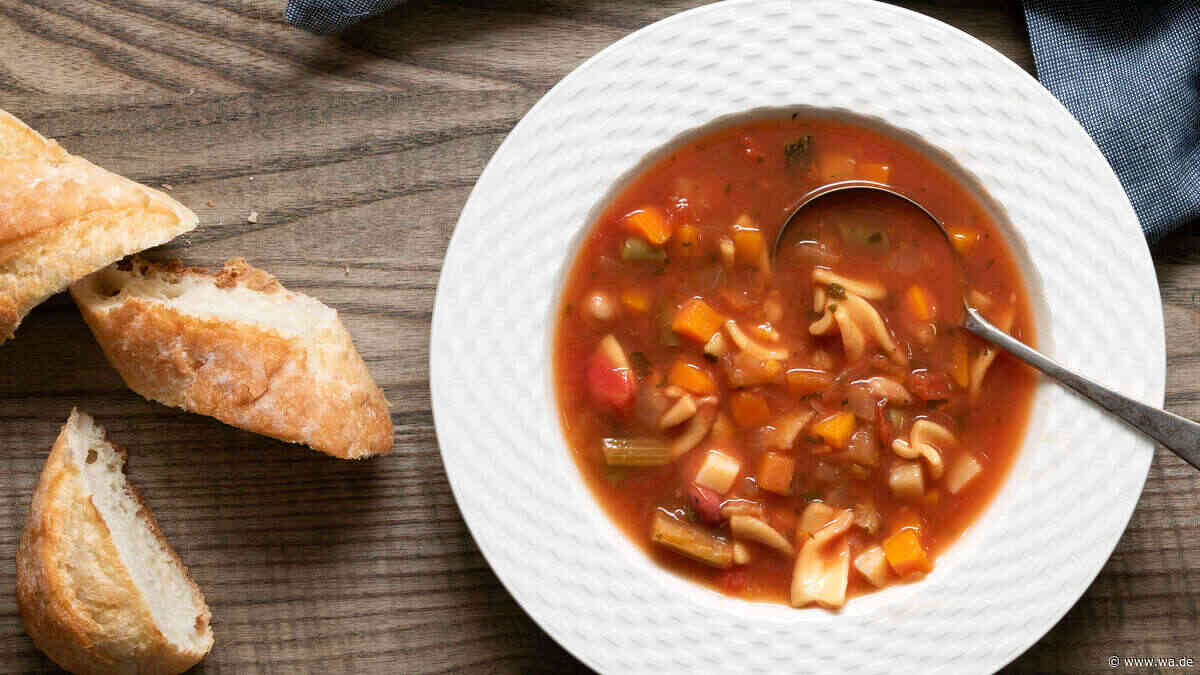 Der Klassiker vom Starkoch: Jamie Olivers Minestrone schmeckt nach echter italienischer Nonna-Küche