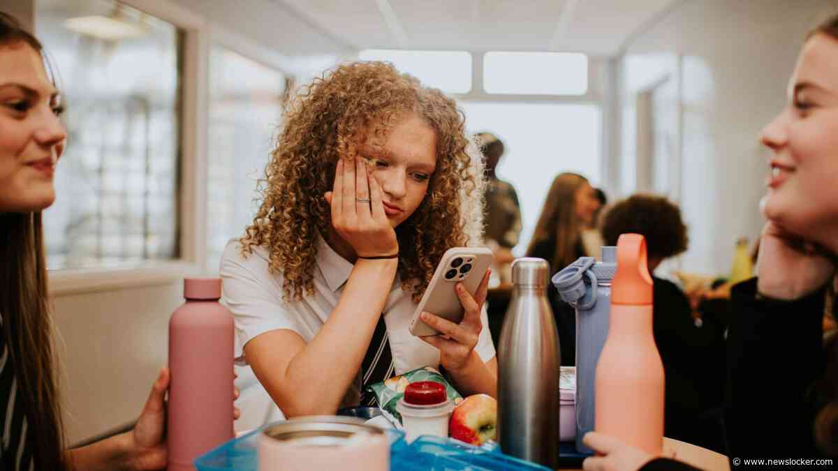 Praat Mee: Ouders moeten het sociale mediagebruik van hun kinderen beter controleren, maar werkt dat in de praktijk?