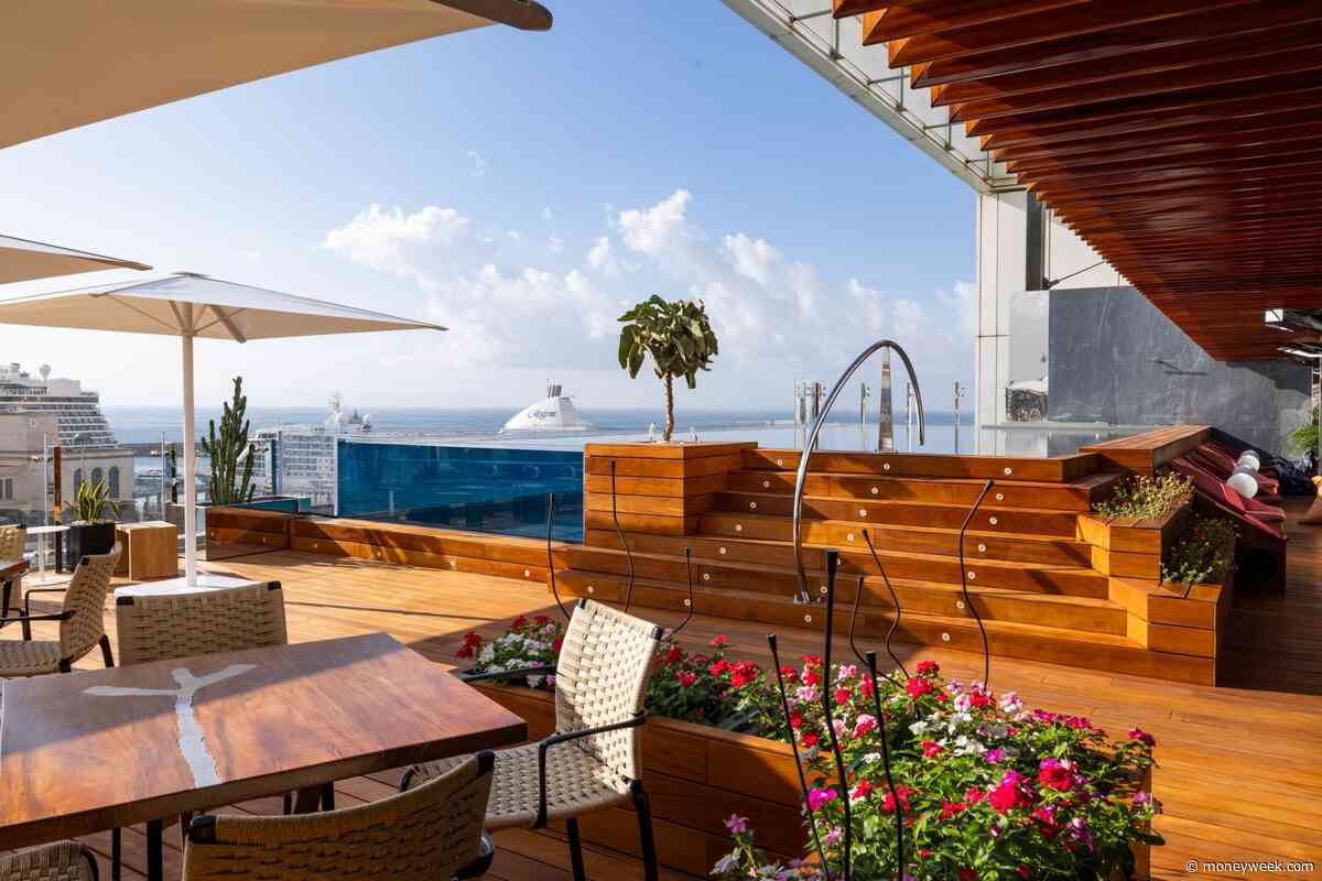 ROMEO Napoli makes for a luxurious stay in southern Italy