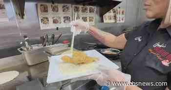 Celebrity hairstylist turned Atlanta breakfast boss now serves up must-try pancakes