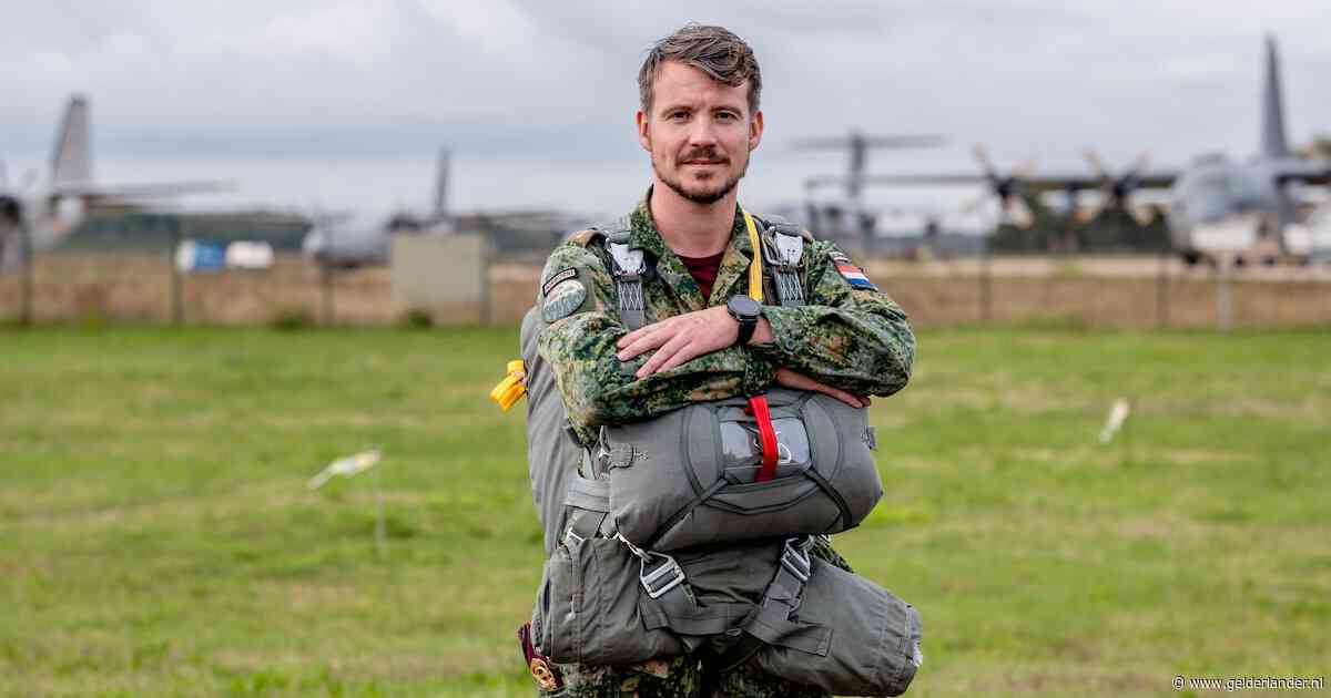 Dropping boven Ginkelse Heide herinnert para Stijn aan de Slag om Arnhem, maar bereidt hem ook voor op de toekomst