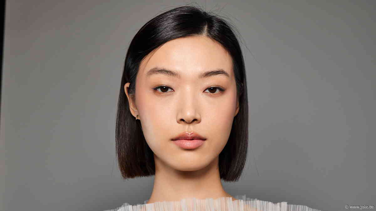 Kaputte Spitzen? Der edle „Japanese Bob” lässt dein Haar sofort gesund aussehen